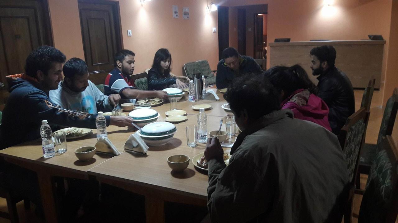 Hotel Sherpa דרג'ילינג מראה חיצוני תמונה